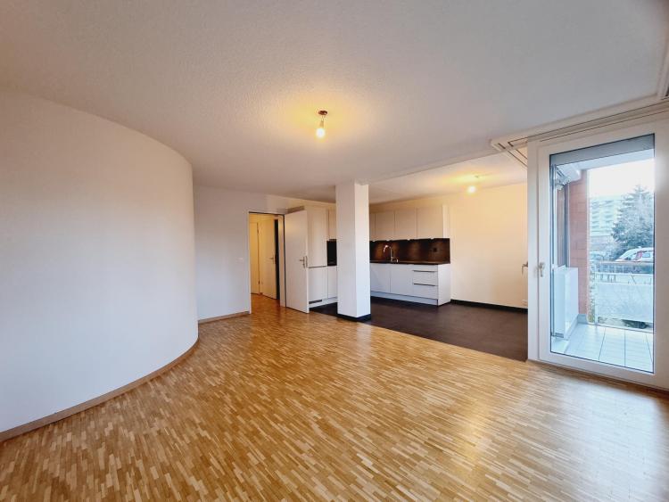 Bel appartement contemporain et traversant de 4 pièces 